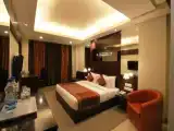 Клубный номер Стандарт с видом на город