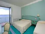Трёхместный номер Panoramic с видом на море