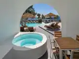 Четырёхместный номер Стандарт с балконом и с видом на море