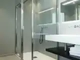 Трёхместный номер Deluxe с частичным видом на море
