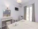 Двухместный номер Стандарт с балконом и с видом на улицу