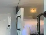 Кровать в общем номере (мужской номер)