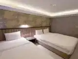 Трёхместный семейный номер Стандарт с видом на город
