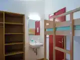 Кровать в общем номере (мужской номер)