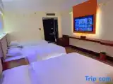 Трёхместный номер Deluxe