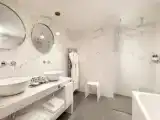Двухместный номер Luxury с балконом