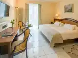 Двухместный номер Deluxe с балконом