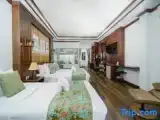 Трёхместный номер Deluxe с красивым видом из окна