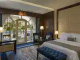 Двухместный номер Deluxe с балконом и с видом на бассейн
