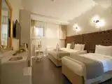 Трёхместный номер Стандарт Цокольный этаж