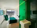 Двухместный номер Стандарт с частичным видом на море