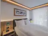Студия с видом на сад