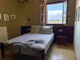 Студия с видом на город
