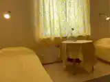 Двухместный коттедж