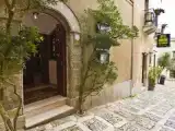 Run of House