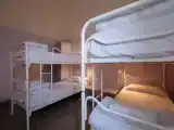 Кровать в общем номере (женский номер)