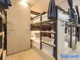 Кровать в общем номере (мужской номер)