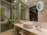 Трёхместный номер Superior с видом на улицу