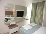 Двухместный номер Стандарт с частичным видом на море