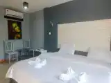 Двухместный номер Deluxe с балконом и с видом на бассейн