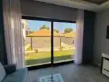 Бунгало с видом на сад