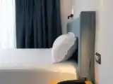 Двухместный номер Стандарт с частичным видом на море