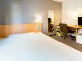 Кровать в общем номере (женский номер)
