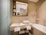 Четырёхместный люкс с видом на море
