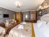 Трёхместный номер с видом на море