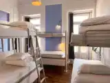 Кровать в общем номере (мужской номер)