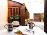 Трёхместный номер Стандарт Цокольный этаж с видом на сад