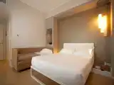 Трёхместный номер Комфорт с балконом