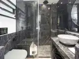 Трёхместный номер Superior с частичным видом на море
