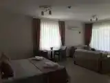 Люкс с балконом и с видом на сад