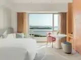 Номер Premium с видом на озеро