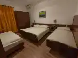 Трёхместный номер Стандарт с балконом