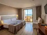 Семейный номер с видом на море