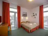 Трёхместный номер Стандарт с балконом