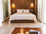 Студия с видом на озеро