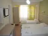 Трёхместный номер Стандарт с балконом