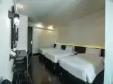 Трёхместный номер Стандарт