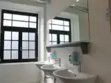 Кровать в общем номере