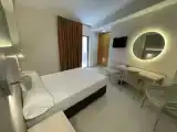 Двухместный номер Стандарт с балконом и с частичным видом на море