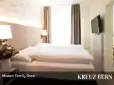 Номер Modern Family