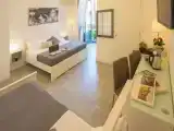 Трёхместный номер Стандарт с балконом