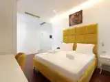 Трёхместный номер Deluxe с балконом и с видом на море
