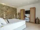 Полулюкс с балконом и с видом на бассейн
