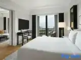 Люкс Premier с видом на бассейн