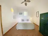 Студия с видом на сад