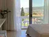 Номер Deluxe с видом на бассейн